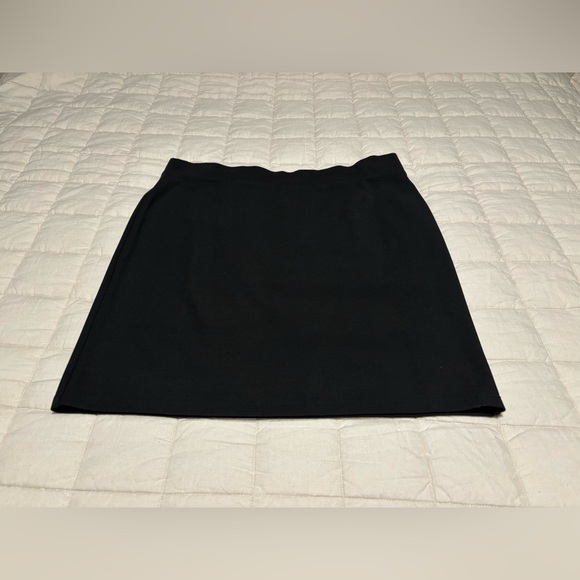 J JILL Black Ponte Stretch Pencil Skirt Size Large NWT - Picture 2 of 7